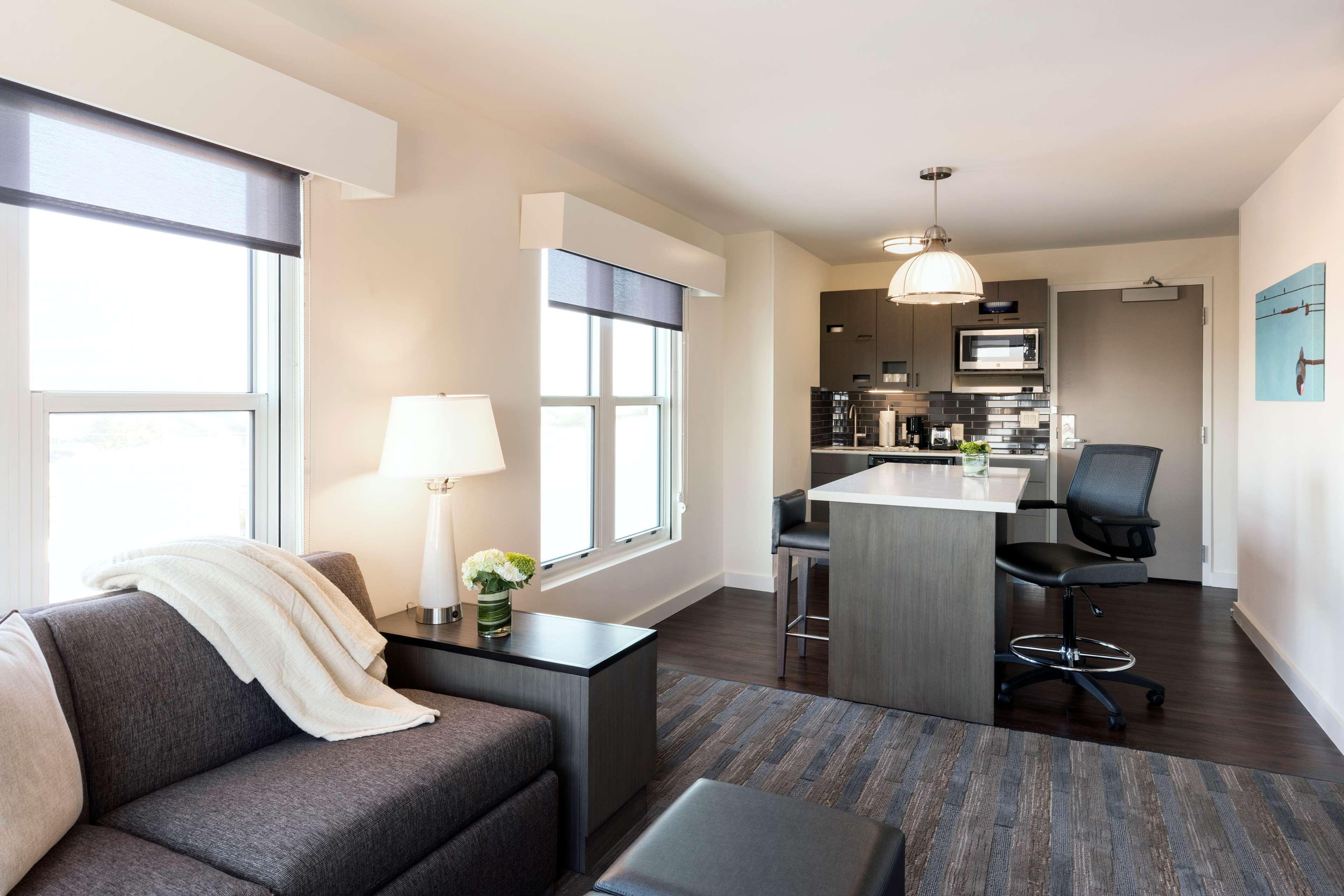 Готель Hyatt House Charleston - Historic District Номер фото