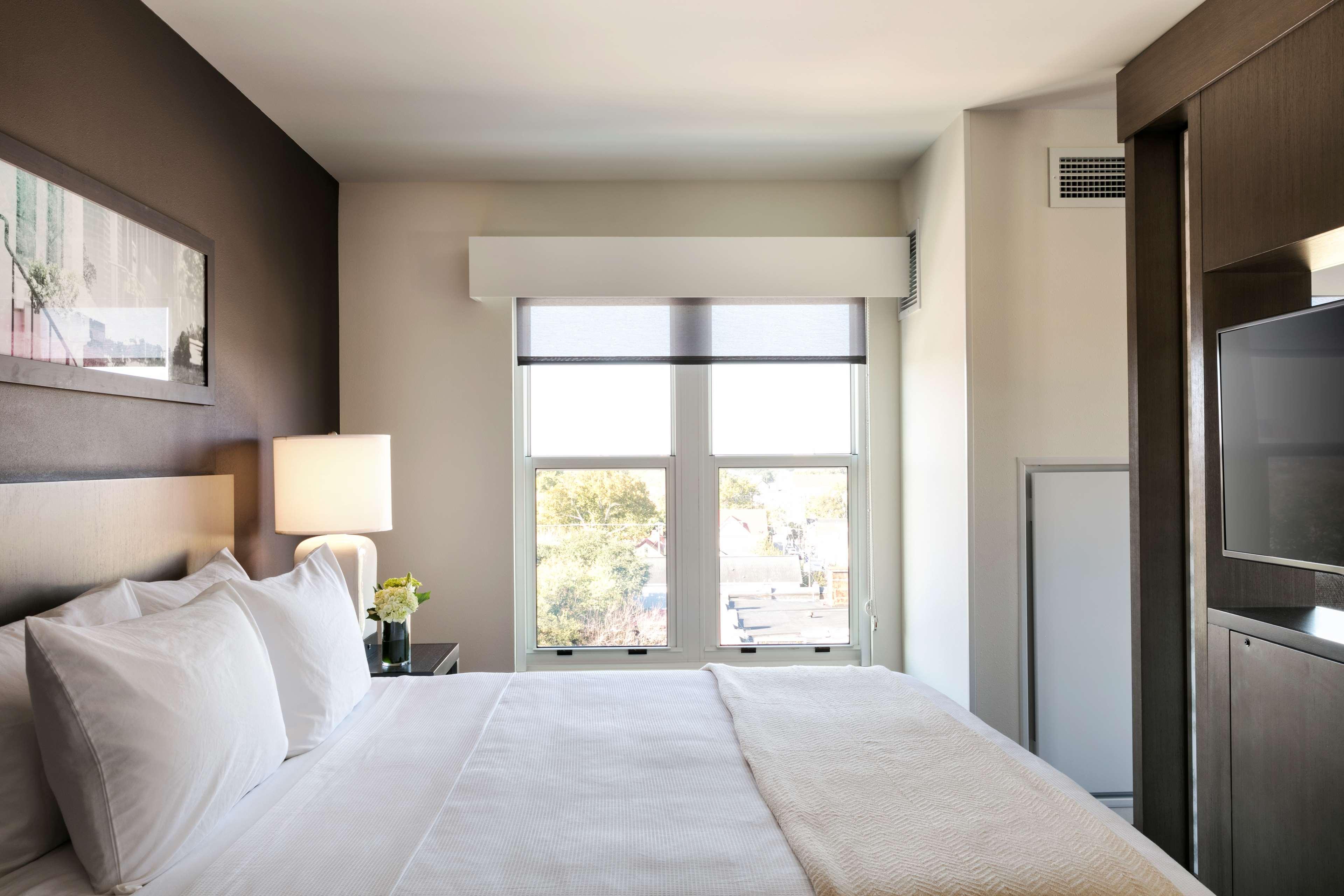 Готель Hyatt House Charleston - Historic District Номер фото